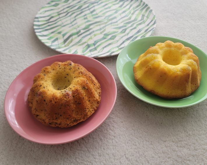 パウンドケーキ（さくら、リッチマロン）　各105円