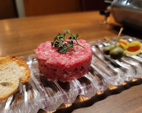 おいしいユッケが食べられる焼肉店「うしごろバンビーナ銀座店」