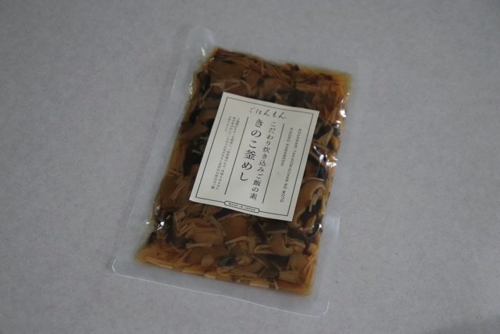 「こだわり炊き込みご飯の素　きのこ釜飯」