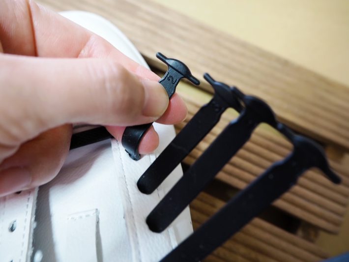 よく見ると先端近くに番号がふられている