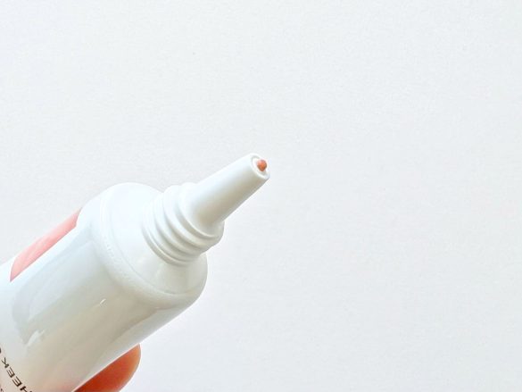 塗る量はお米1粒分