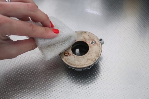 硬めのスポンジで焦げ落としにも最適