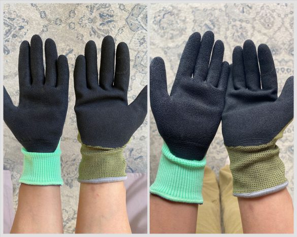 左:ワークマン背抜き手袋 右:ダイソー背抜き手袋