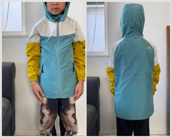 左:正面から撮影 右:背面から撮影