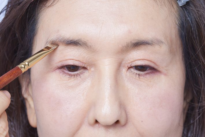 『化け子の脱オバベ beauty book』の眉の描き方