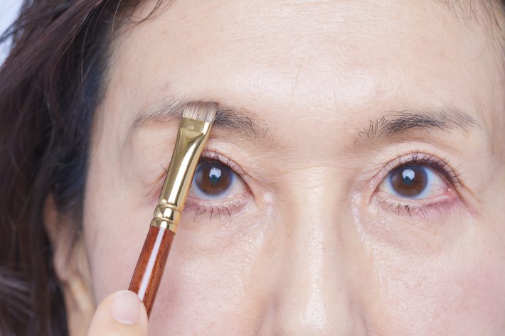 『化け子の脱オバベ beauty book』の眉の描き方