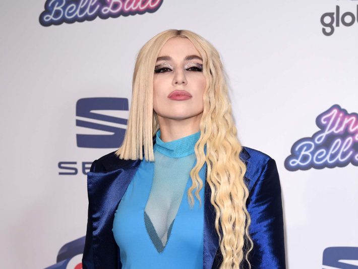 エイバ・マックス