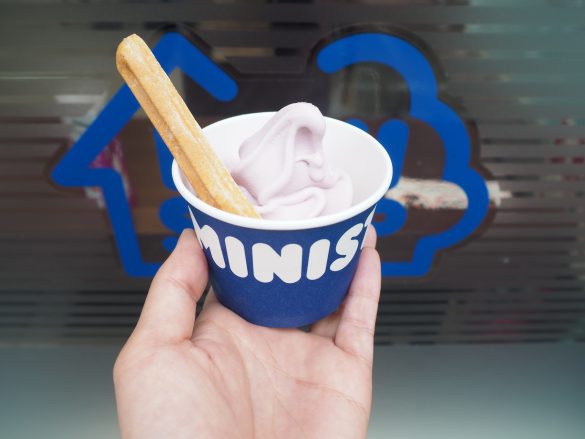 ミニストップ「食べるスプーン」ソフトクリーム