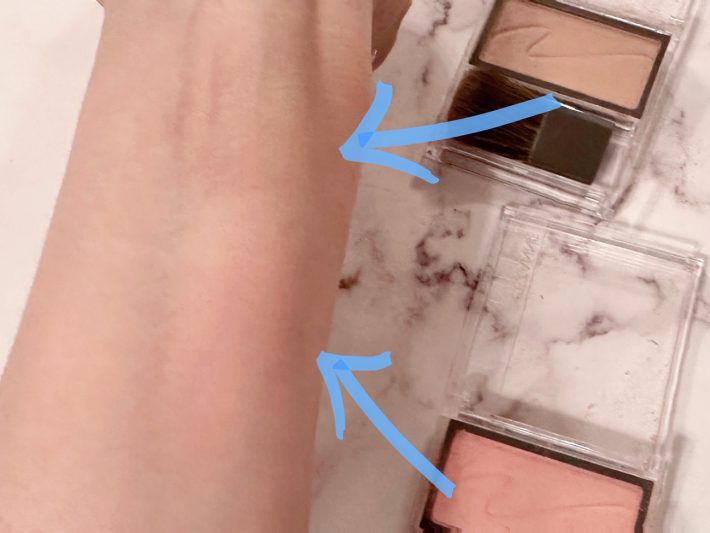 上から、シナモンブラウン、フォギーローズ