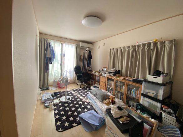 ふた付き収納ケースがスペースを圧迫していました。