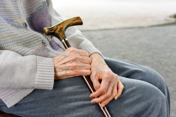 2025年には高齢者の5人に1人が認知症に