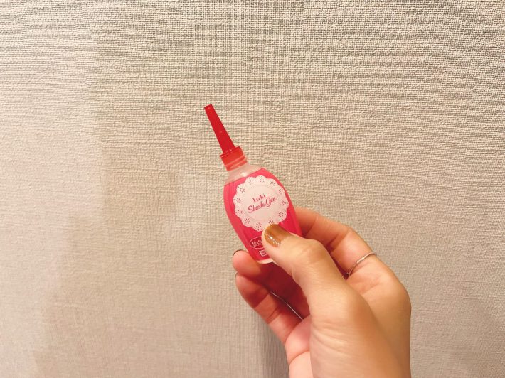 目薬のような形状