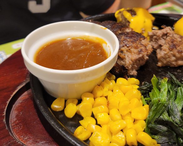 デミグラスソースって、いったいどんなソース?