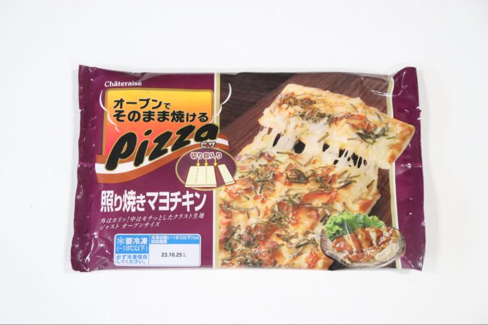 オーブンでそのまま焼けるピザ 照り焼きマヨチキン