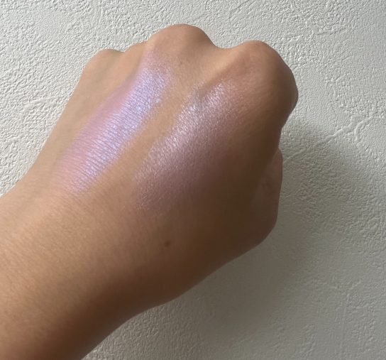 左がアディクション、右がセザンヌです