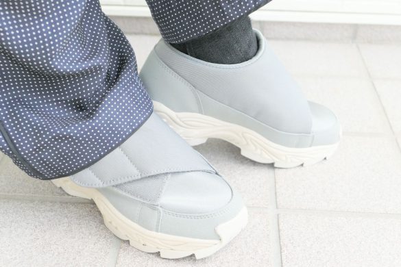 810sのスニーカー「UNIVE　ユニーヴ」