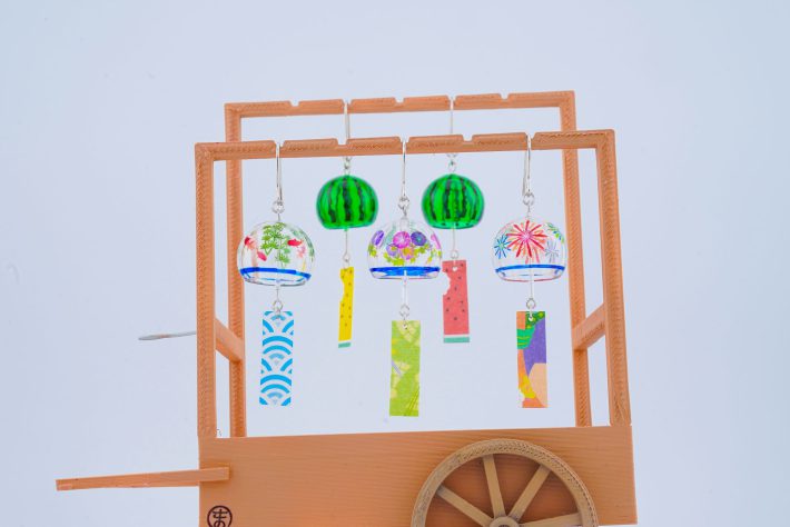 「小さな風鈴ピアス・改」「かじられちゃったスイカの風鈴ピアス/イヤリング」