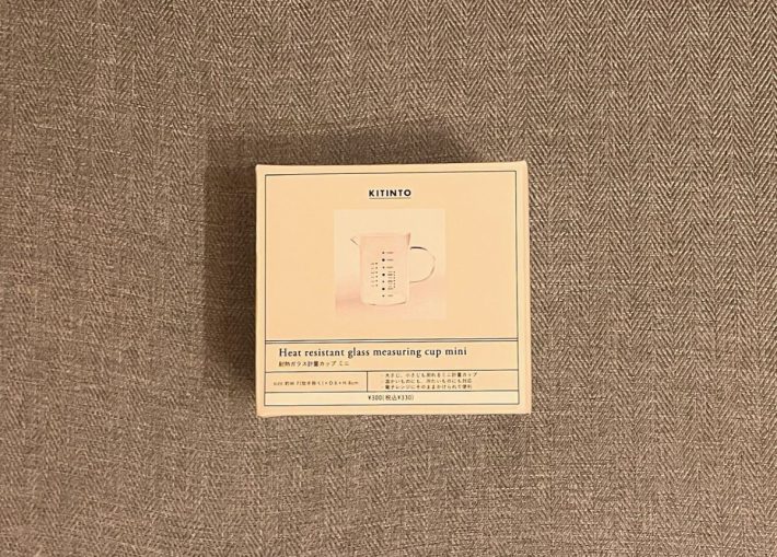 箱も可愛い計量カップ