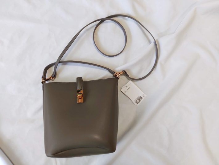 H＆M「クロスボディバッグ」