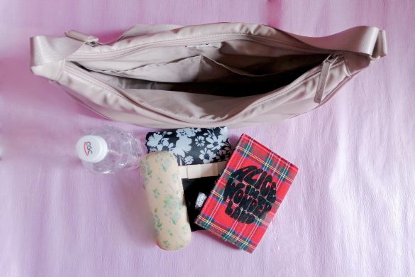 UNIQLO:Cのレザータッチラウンド