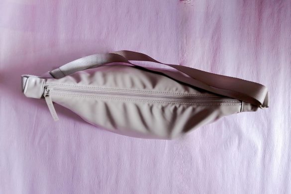 UNIQLO:Cのレザータッチラウンド