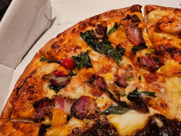 ドミノ　ヒルトン　クリスマス