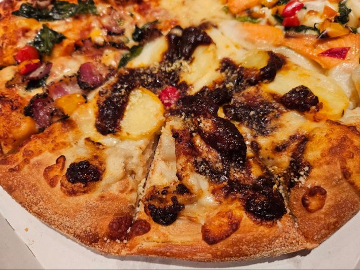 ドミノ　ヒルトン　クリスマス