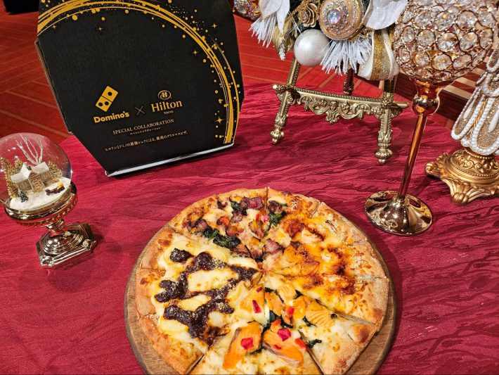 ドミノ　ヒルトン　クリスマス