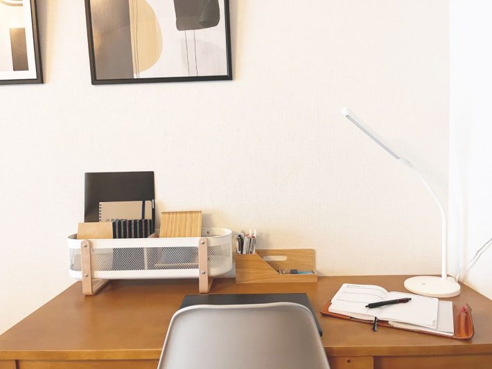 机周りの小物をすっきり収納