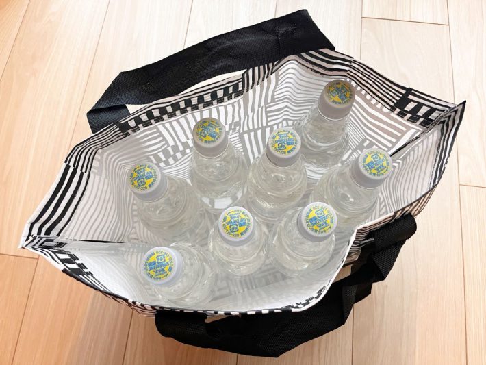 500mlのペットボトルなら8本も入る