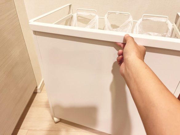 ハンドル＆キャスター付きで移動がラク