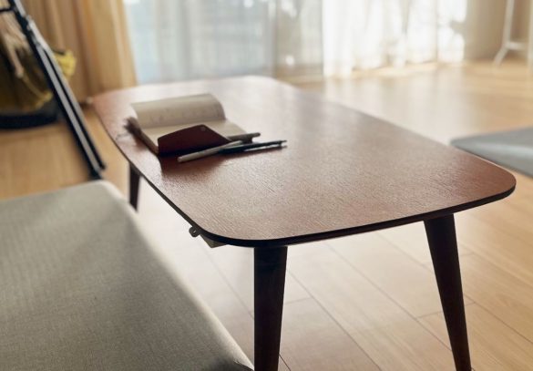 ローテーブル下に設置しても目立ちにくい