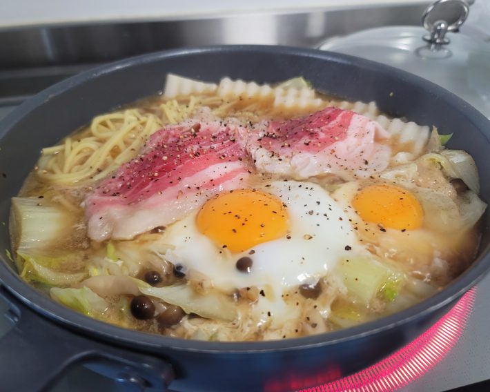 煮込みラーメンや鍋焼きうどんを夜食によく作ってくれました