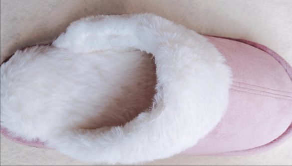 ニトリルームシューズ