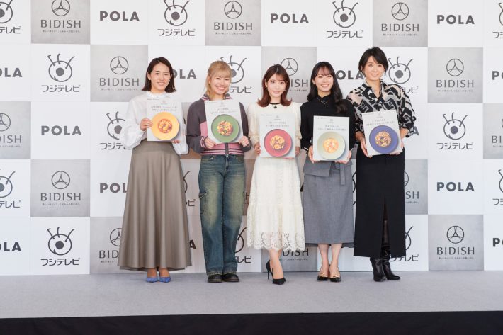 左からアナウンス室 椿原慶子さん、バラエティ制作部 齊藤未来さん、アナウンス室 竹俣紅さん、情報制作センター 奥山未季子さん、IPプロデュース部 秋元優里さん