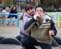 『離婚しない男―サレ夫と悪嫁の騙し愛―』6話より© テレビ朝日