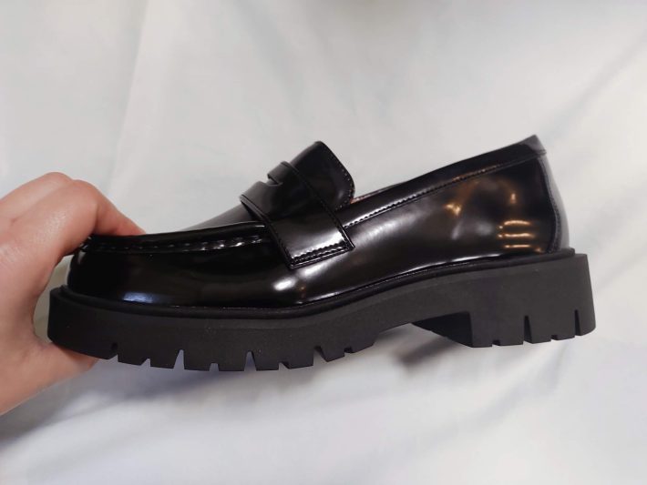 ユニクロ「コンフィールタッチローファー」