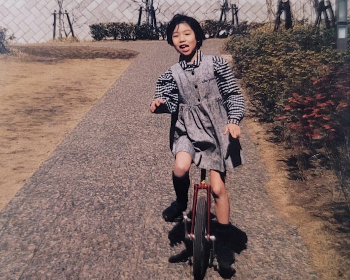小学生の頃の私。得意だったのは、勉強ではなく一輪車でした