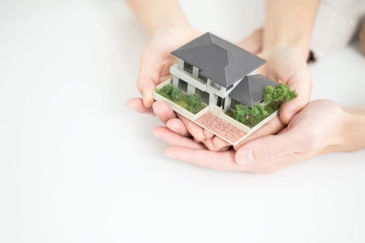 地方40代独身女性202403