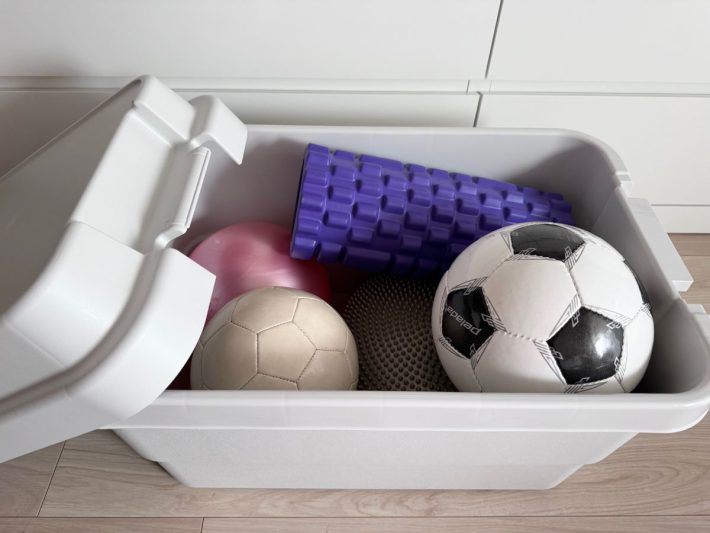 ボールや宅トレグッズも大のボックスにきれいに収まる