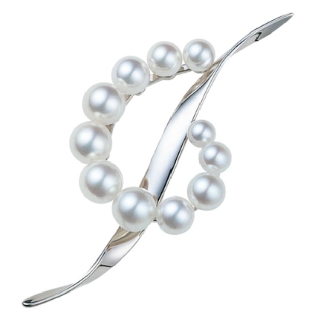 愛子さまご使用の真珠のブローチ（画像：ミキモト オンラインストアより）