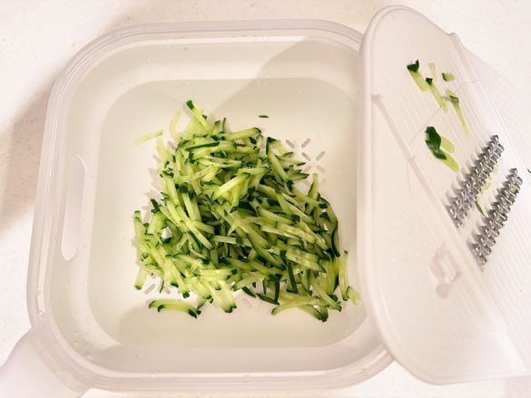 きゅうりもスルスルときれいな細切りに