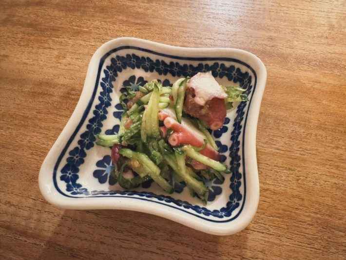 きゅうりの細切りで定番メニューの完成