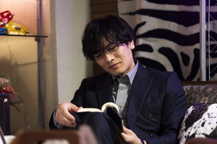 「買われた男」