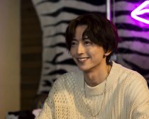 「買われた男」