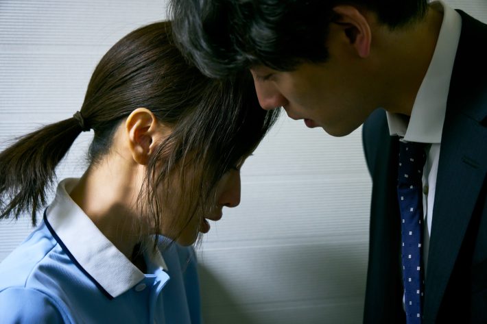 『湖の女たち』