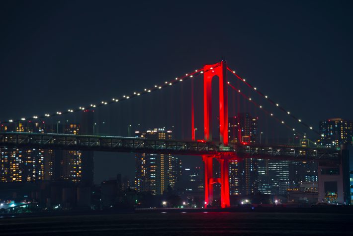 東京アラート中のレインボーブリッジ