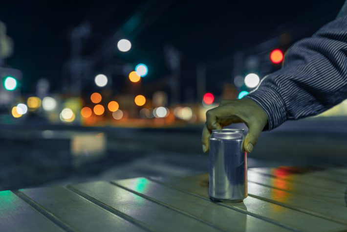 路上飲みイメージ写真