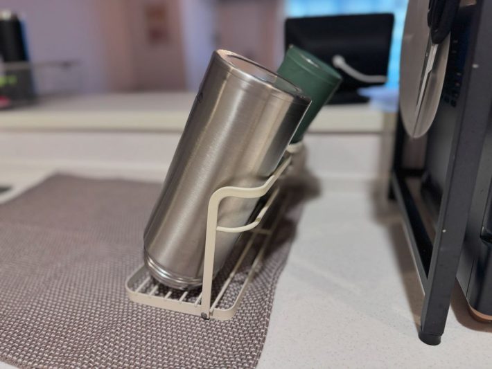 スタンドはしっかりとした作り