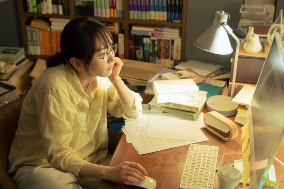 映画『違国日記』